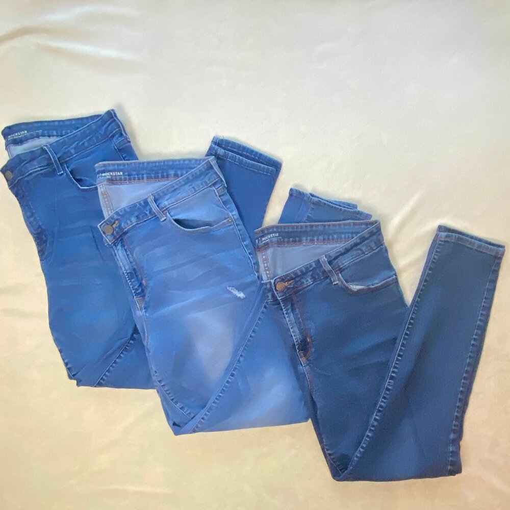 Old Navy 3 Pairs Rockstar Mid-Rise Jeans EUC